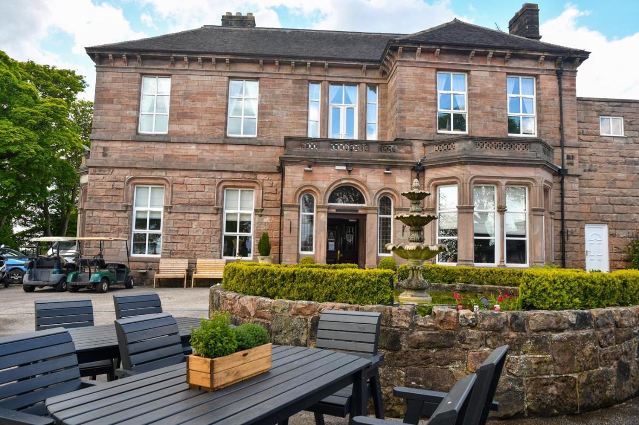Whiston Hall المظهر الخارجي الصورة