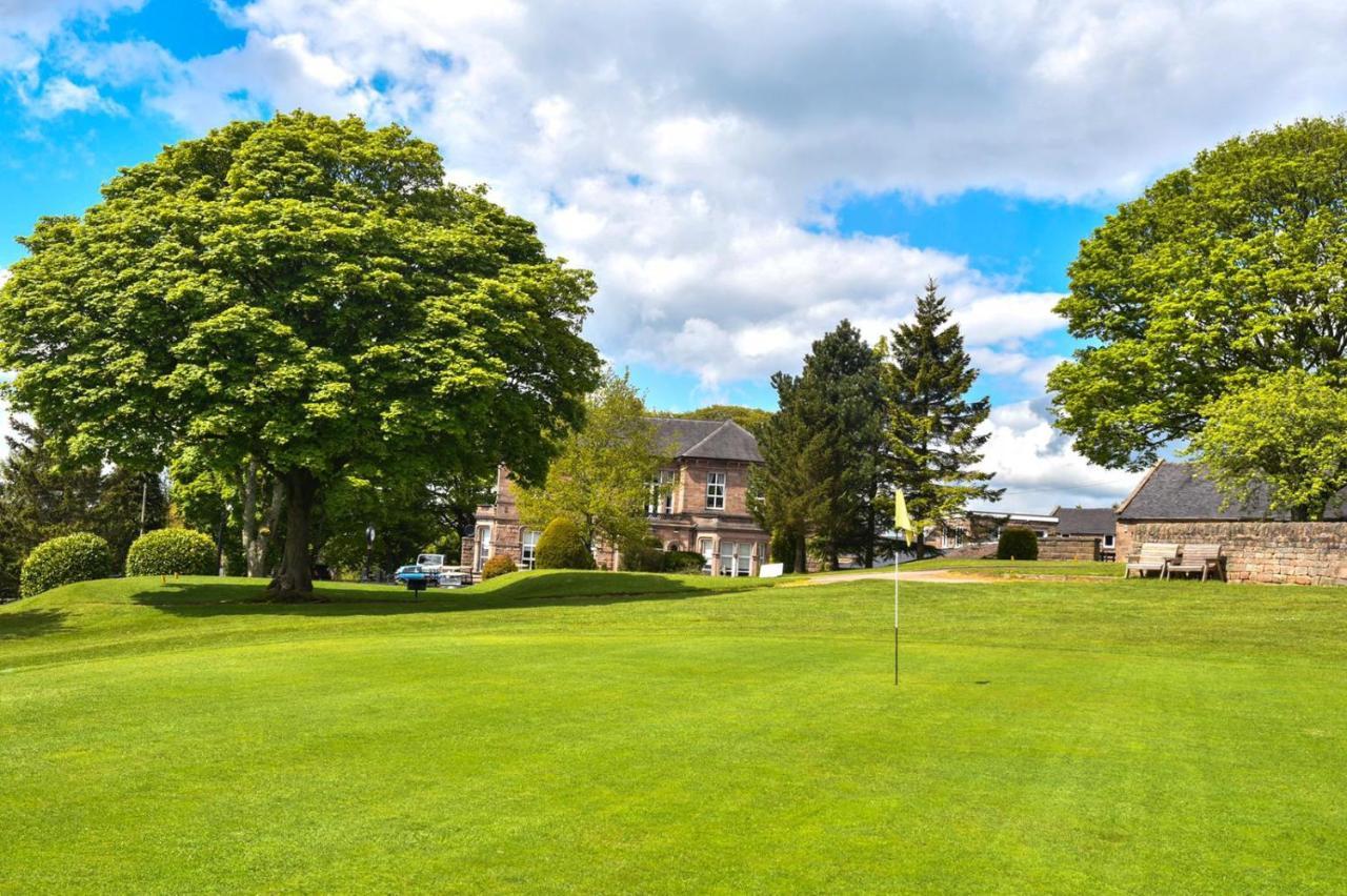 Whiston Hall المظهر الخارجي الصورة