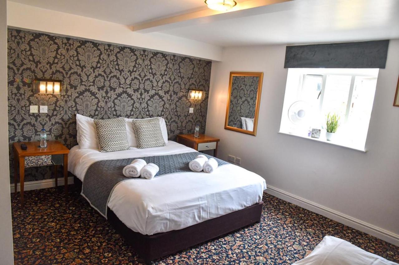 Whiston Hall المظهر الخارجي الصورة