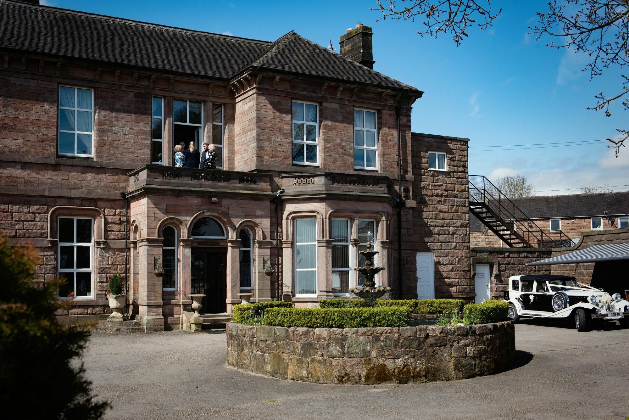 Whiston Hall المظهر الخارجي الصورة